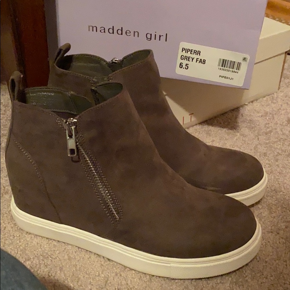 madden girl wedge sneakers
